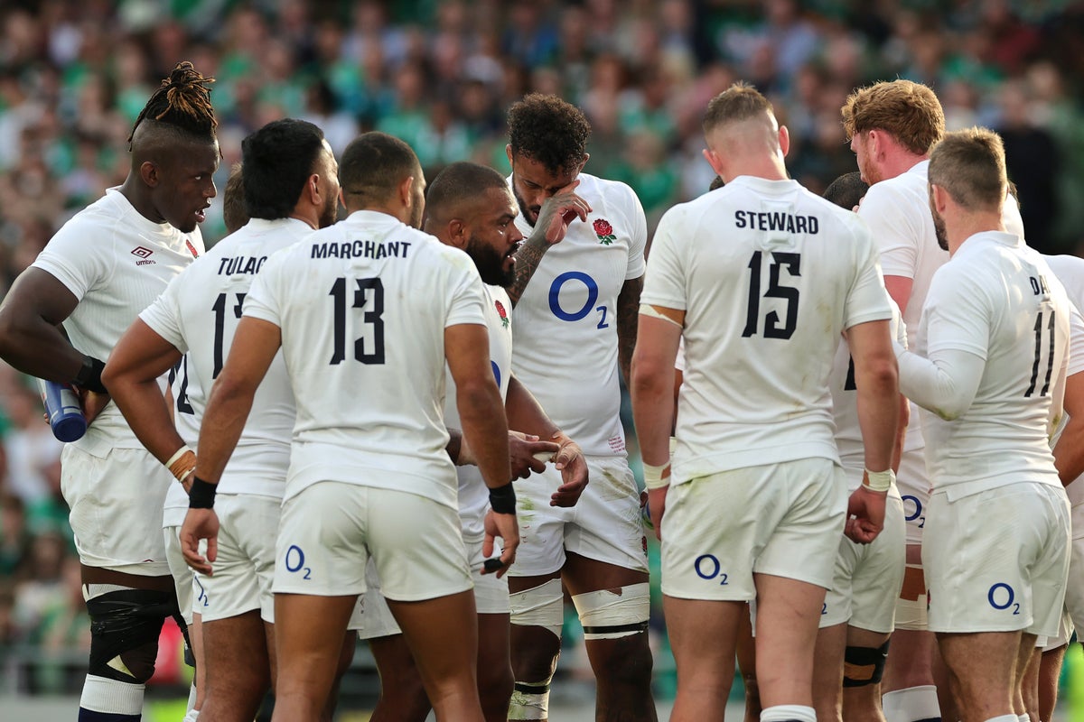 Toothless England look to leaders in search of unlikely Rugby World Cup triumph