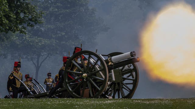 <p>King Charles' accession anniversary celebrated by Hyde Park gun salutes</p>