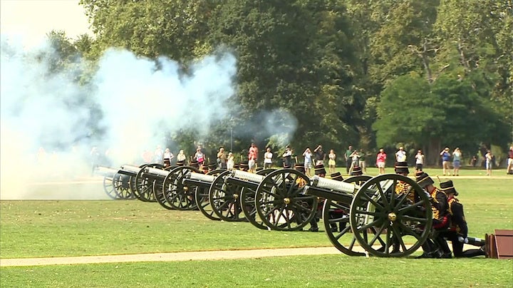 <p>King Charles’ accession: Hyde Park gun salute marks first anniversary of Queen’s death</p>