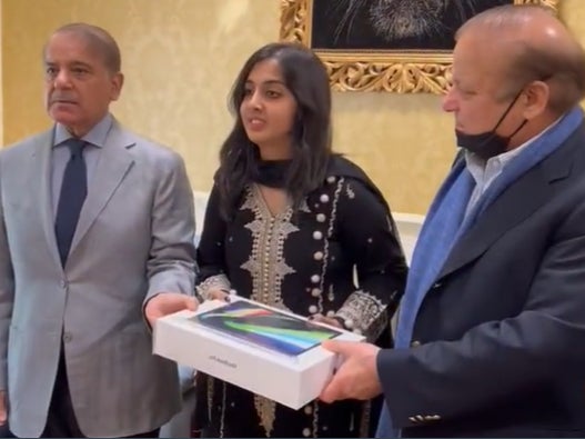 Mahnoor, who has set a new record in the secondary education examination as a private candidate in Year 10, also thanked the two leaders for meeting her