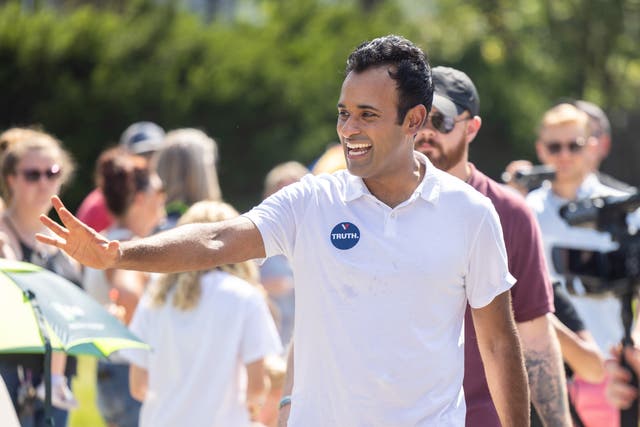 <p>Republican presidential candidate Vivek Ramaswamy walks in a Labor Day parade in Milford, New Hampshire</p>
