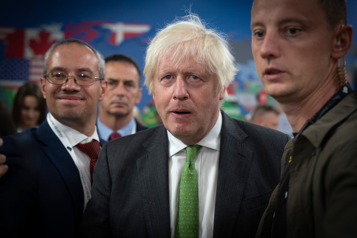 Officials &lsquo;asked Queen to raise concerns about Boris Johnson&rsquo;s behaviour&rsquo;