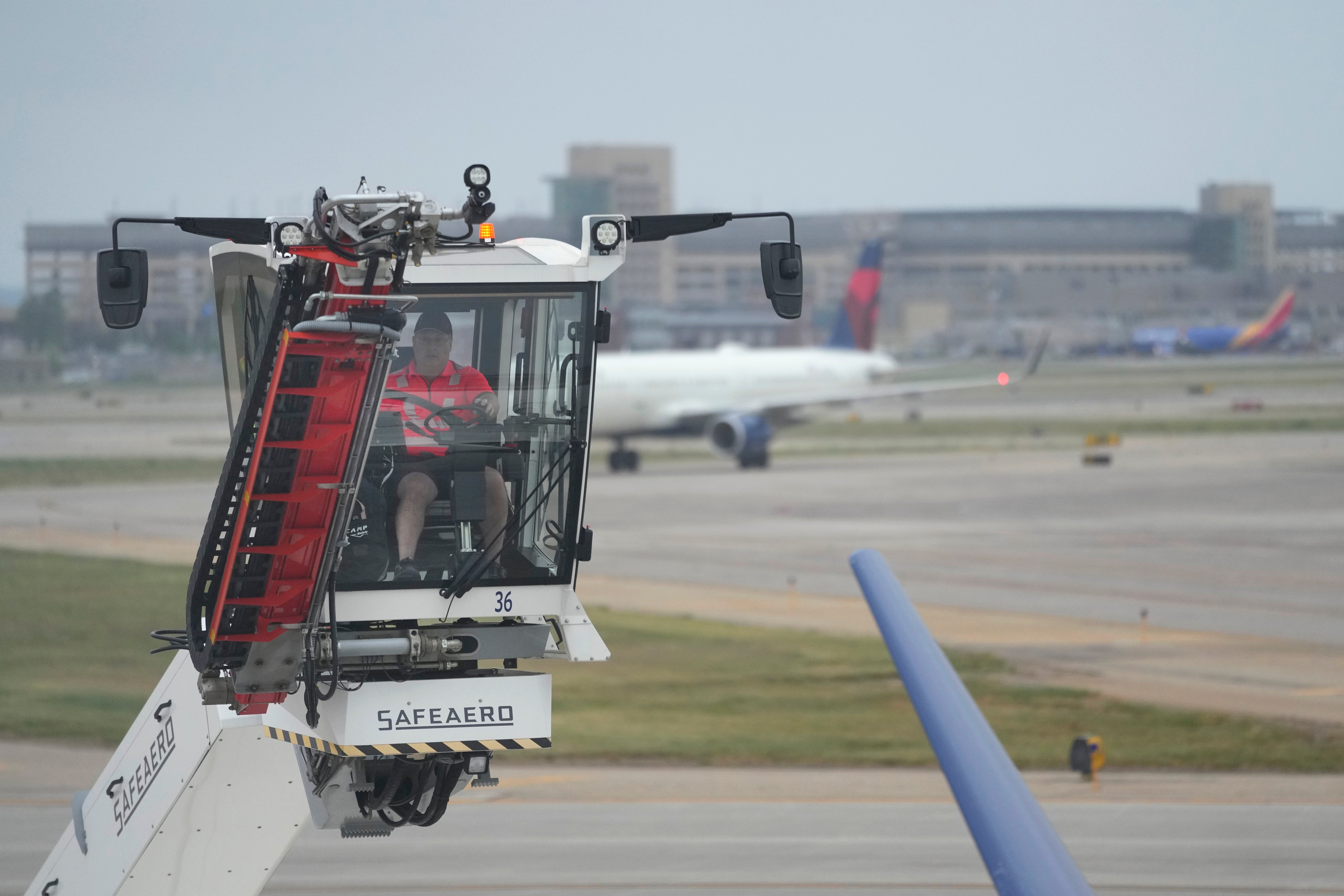 Delta Deicing