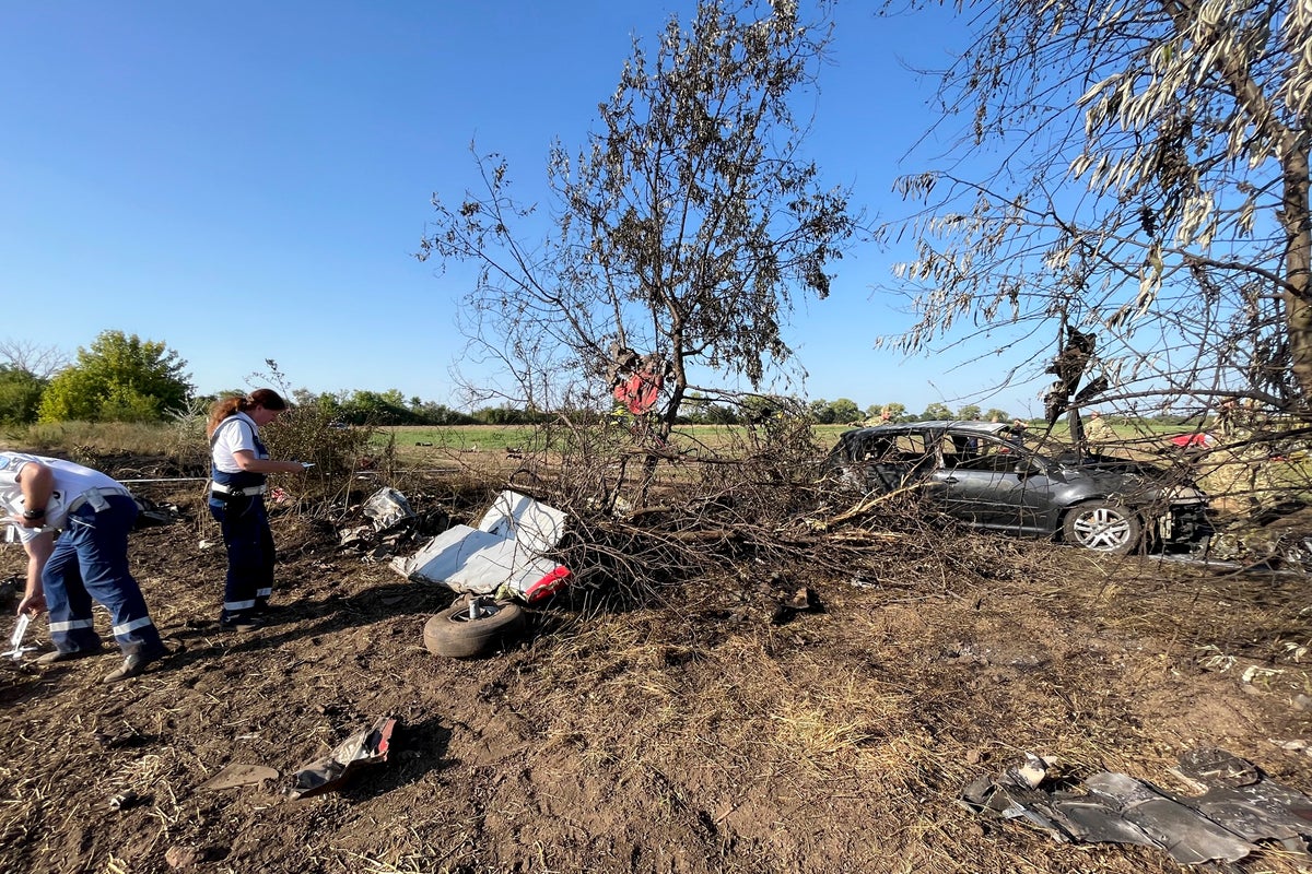 Small plane crash at air show in Hungary kills 2 and injures 3 on the ground