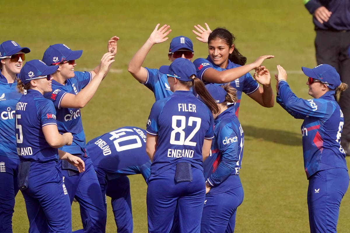 They were great &ndash; Amy Jones lauds England debutants Mahika Gaur and Lauren Filer