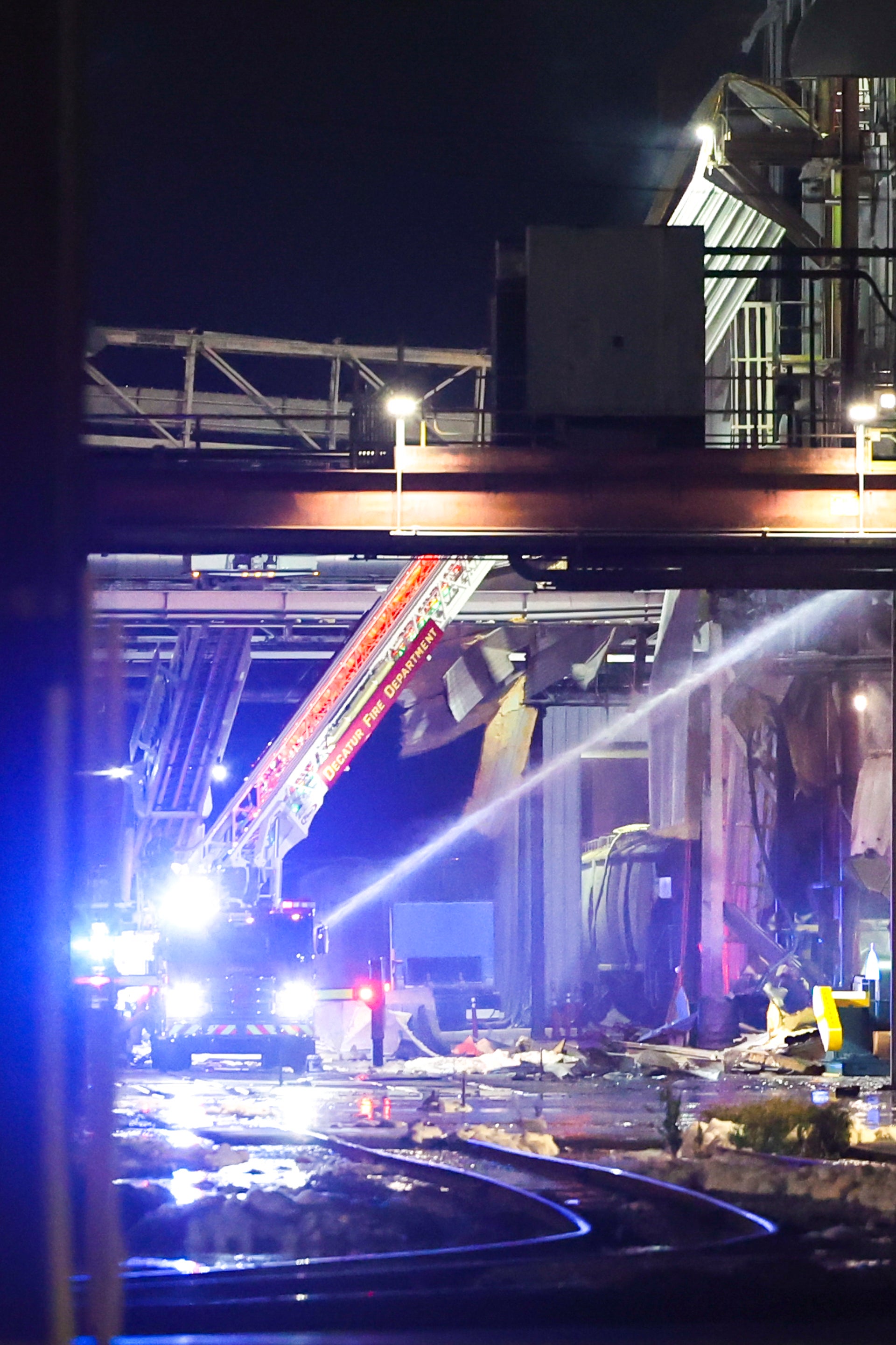 Illinois-Plant-Explosion