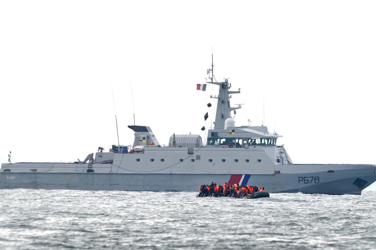 Two-thirds of public &lsquo;dissatisfied with Government&rsquo;s approach to immigration&rsquo;