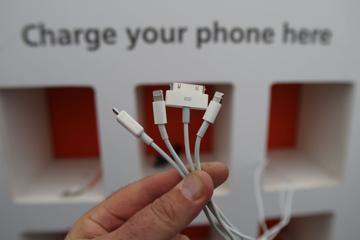 Experts warn of e-waste issues over iPhone charging port switch