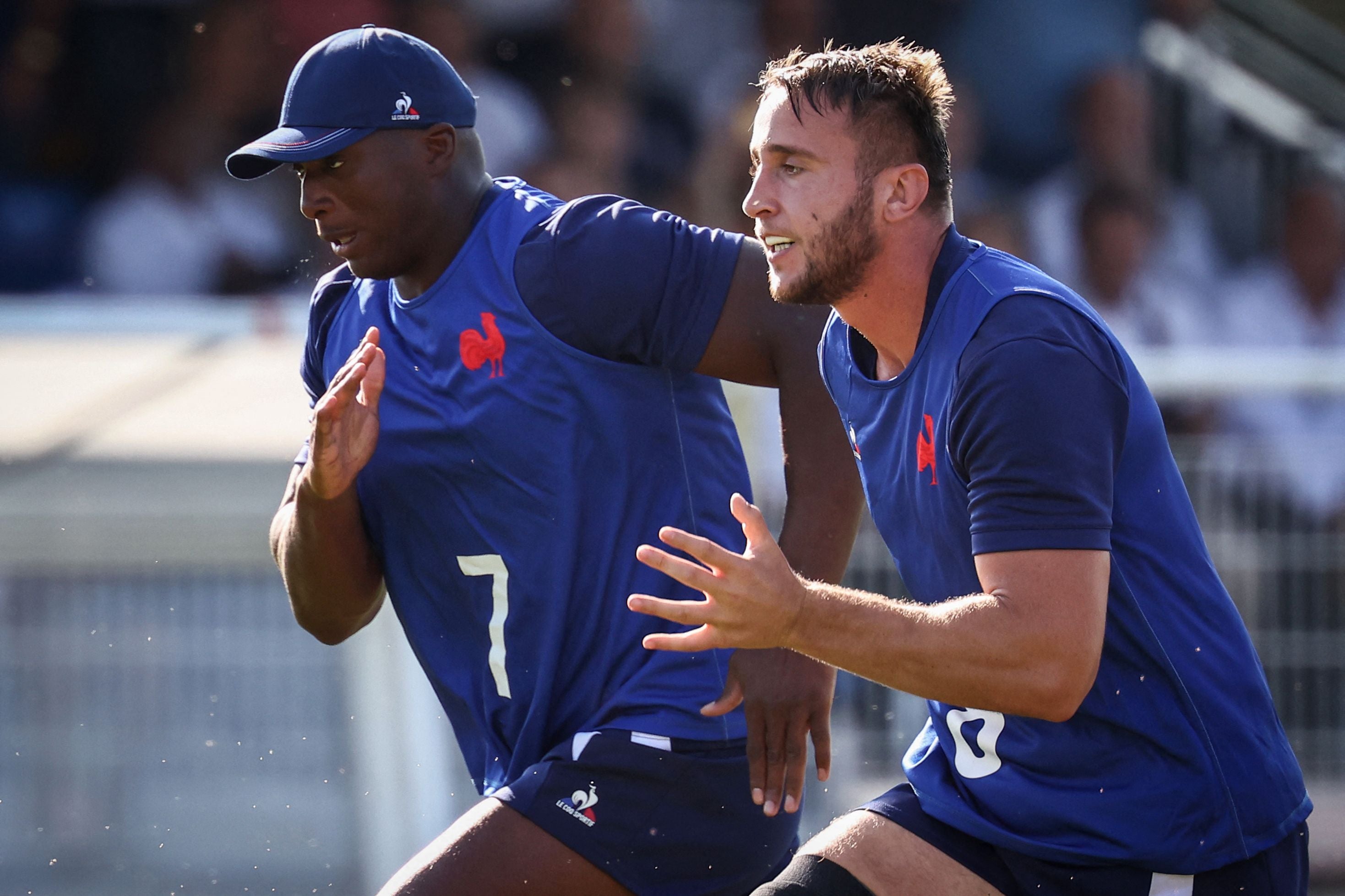 <p>Anthony Jelonch and Sekou Macalou will start in the back row for Les Bleus </p>