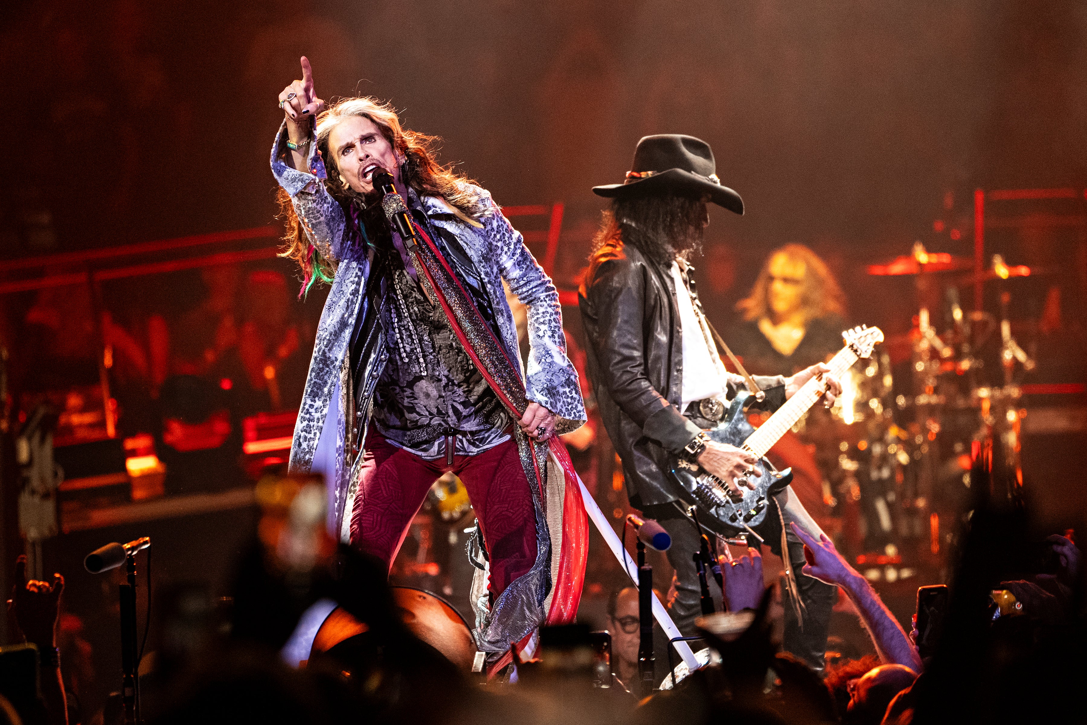 Aerosmith retire from touring due to Steven Tyler's vocal injury | The Independent