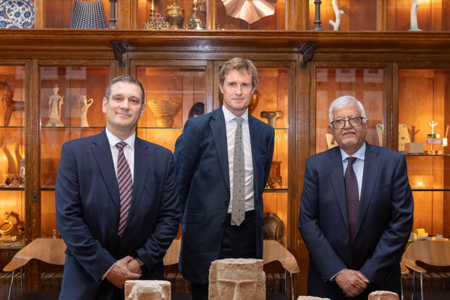Commander Clayman, Metropolitan Police, V&A Director Dr Tristram Hunt, Dr. Yassin Saeed Noman Ahmed, Embassy of the Republic of Yemen after the V&A announces an historic agreement with the Republic of Yemen to research andtemporarily care for four ancient carved stone funerary stelae, which were likelyillegally looted from the Republic of Yemen, ahead of their safe return to their countryof origin. The objects, likely dating from the second half of the first millennium BCE, willgo on display at V&A East Storehouse from 2025 (Victoria and Albert Museum London)