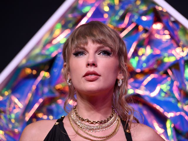 <p>Taylor Swift attends the 2023 MTV Video Music Awards </p>