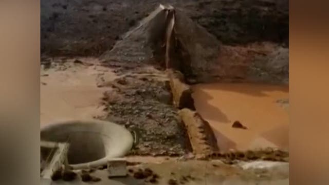 <p>Eyewitness footage shows burst dam as deadly floods devastate Libyan city.</p>