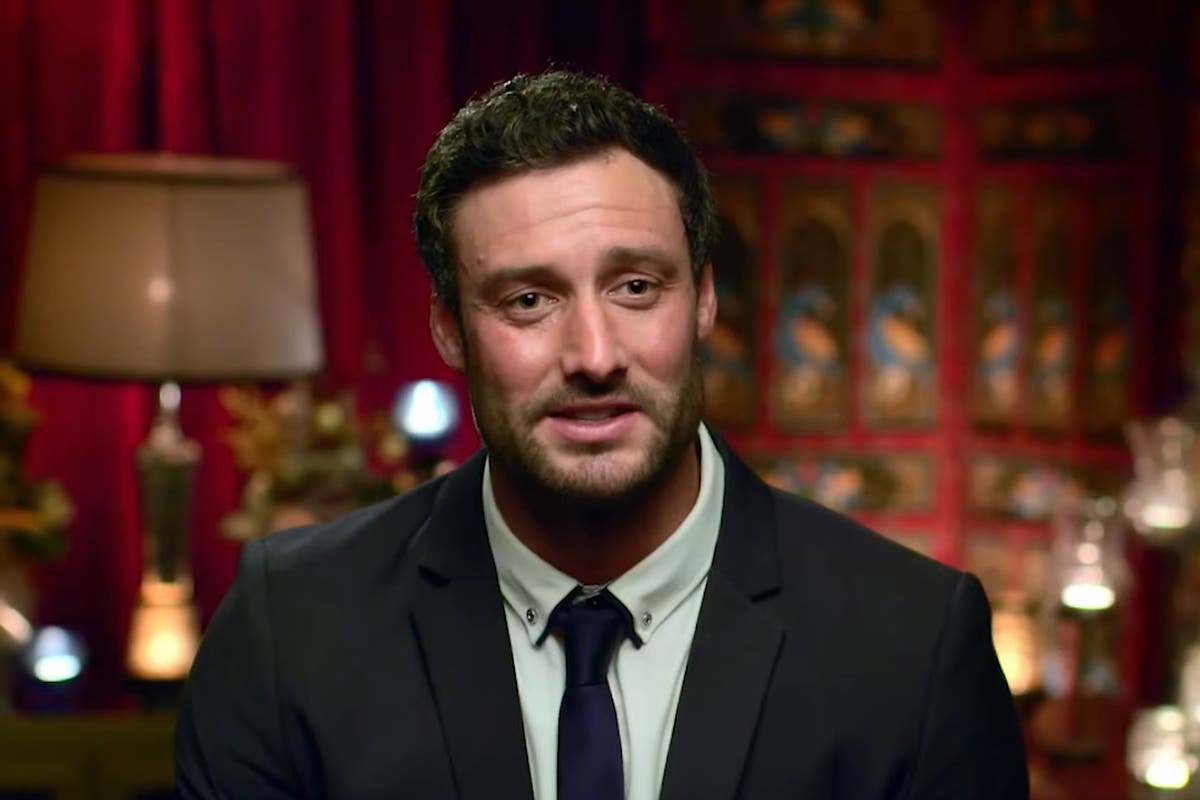 The Bachelorette star Charlie Newling dies as car plunges off cliff, a year after death threat conviction