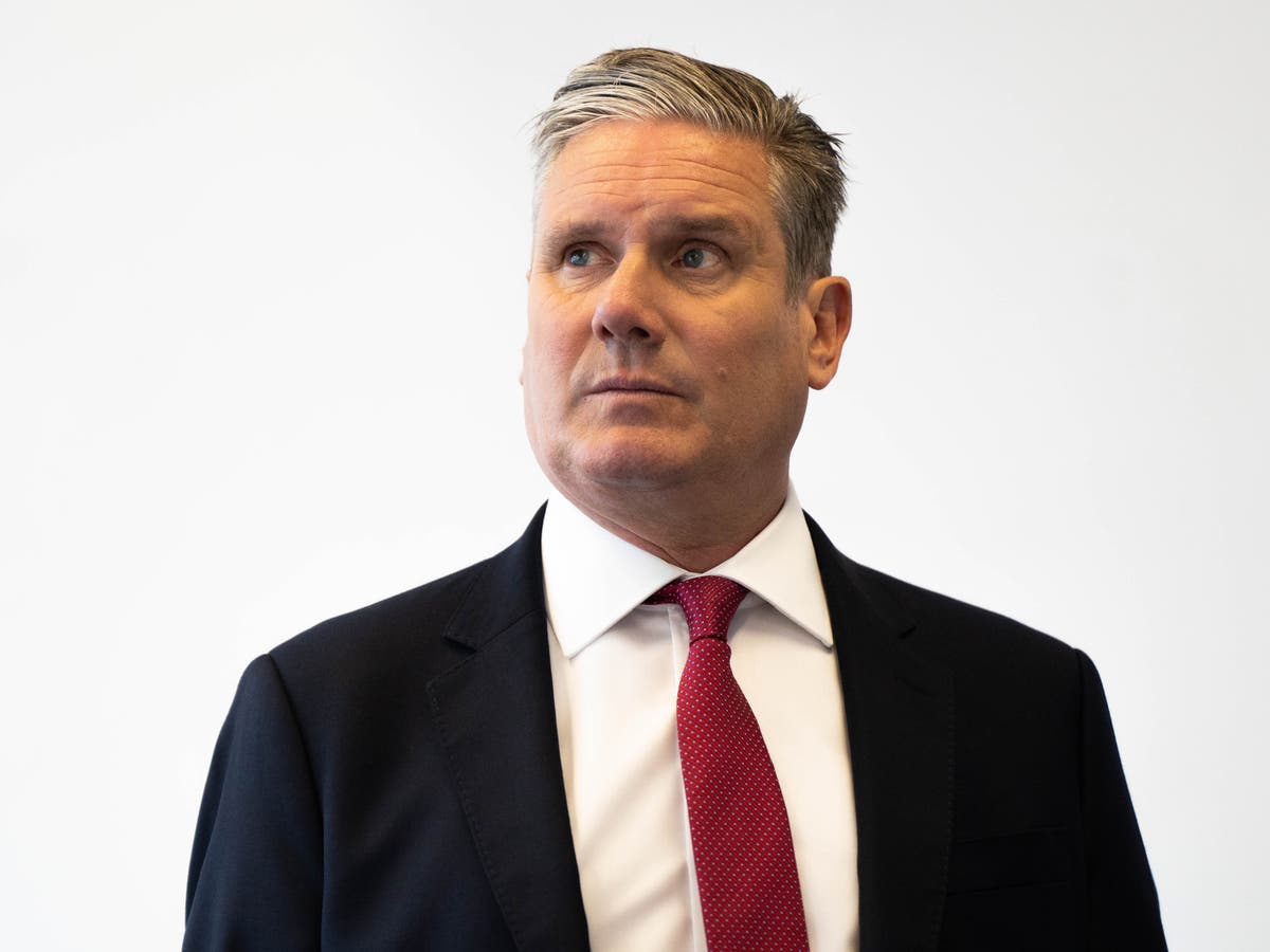 Emmanuel Macron to meet Keir Starmer in Paris in break with protocol