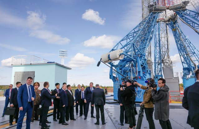 RUSIA-NORCOREA-INSTALACIÓN ESPACIAL