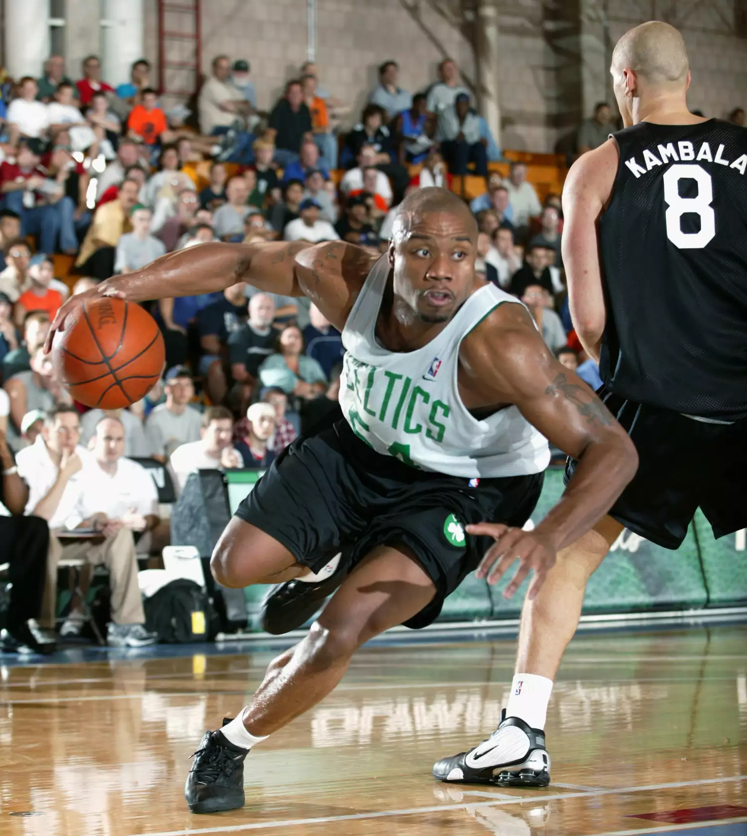 Brandon Hunter playing for the Boston Celtics