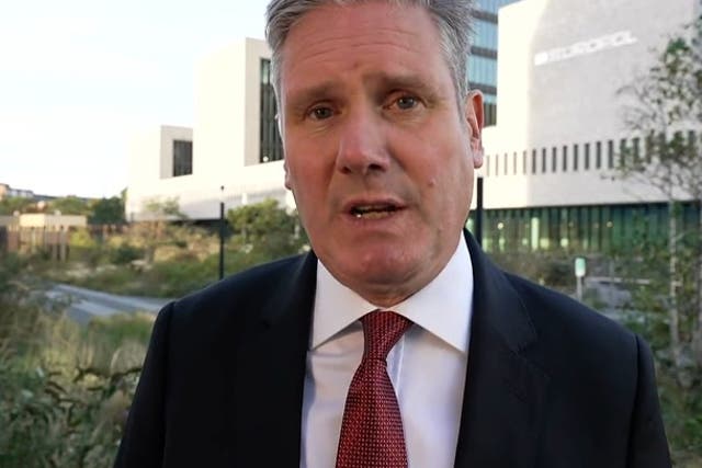 <p>Keir Starmer defends pro-Brexit position after revealing EU migrant deal.</p>