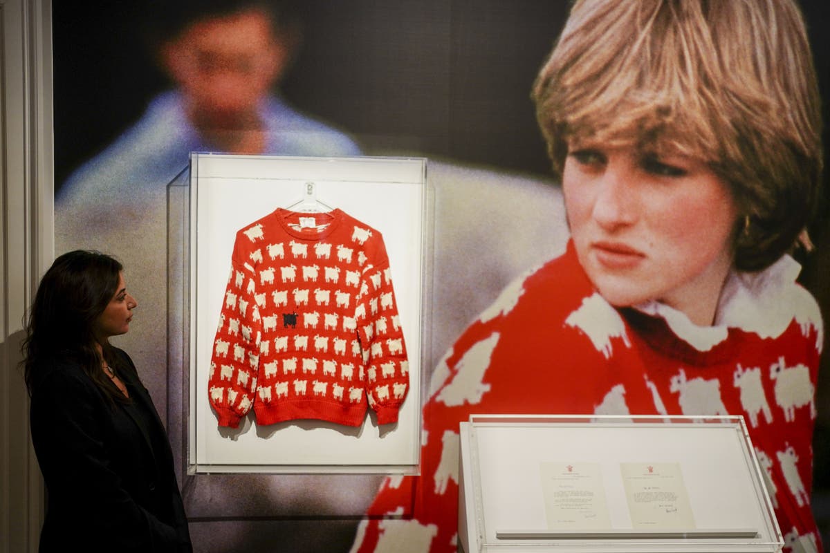 Diana&rsquo;s black sheep jumper sells at auction for almost &pound;1m