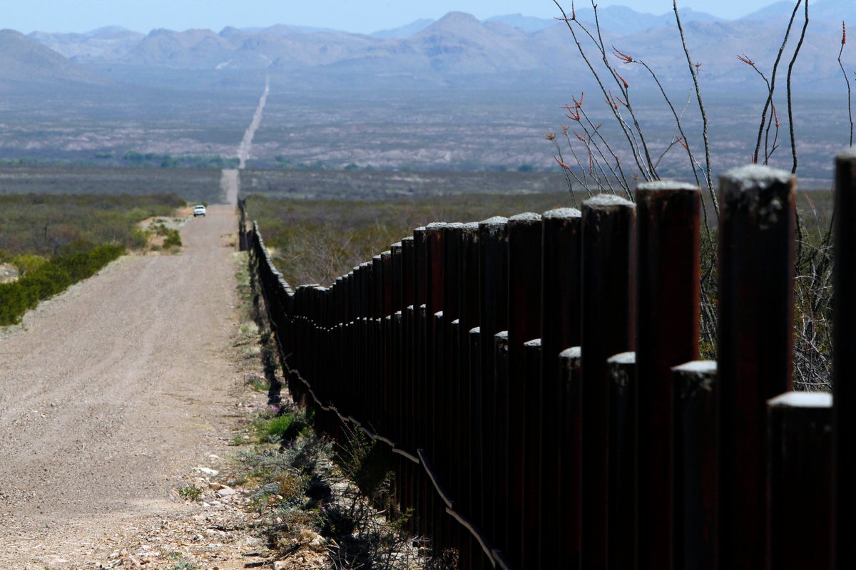 Arizona sheriff seeks state and federal help to handle arrival of asylum-seekers in rural area