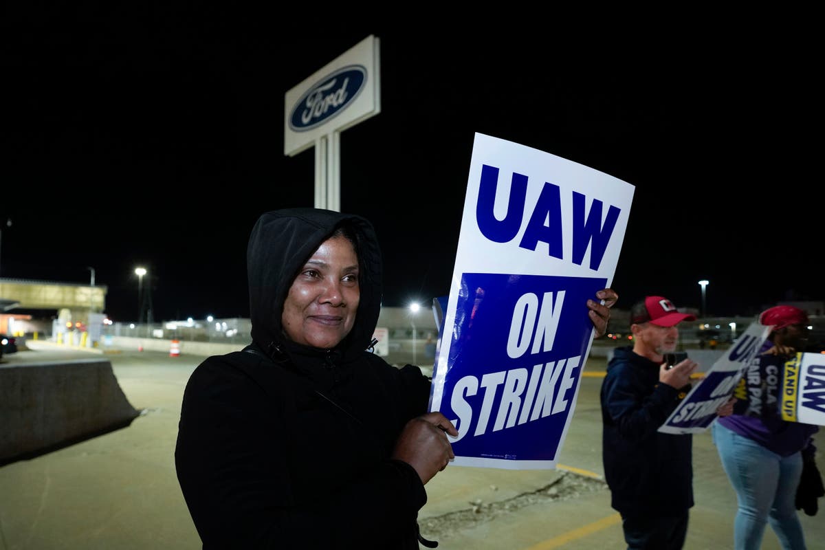 What’s at stake as UAW launches historic strike against Big 3 automakers