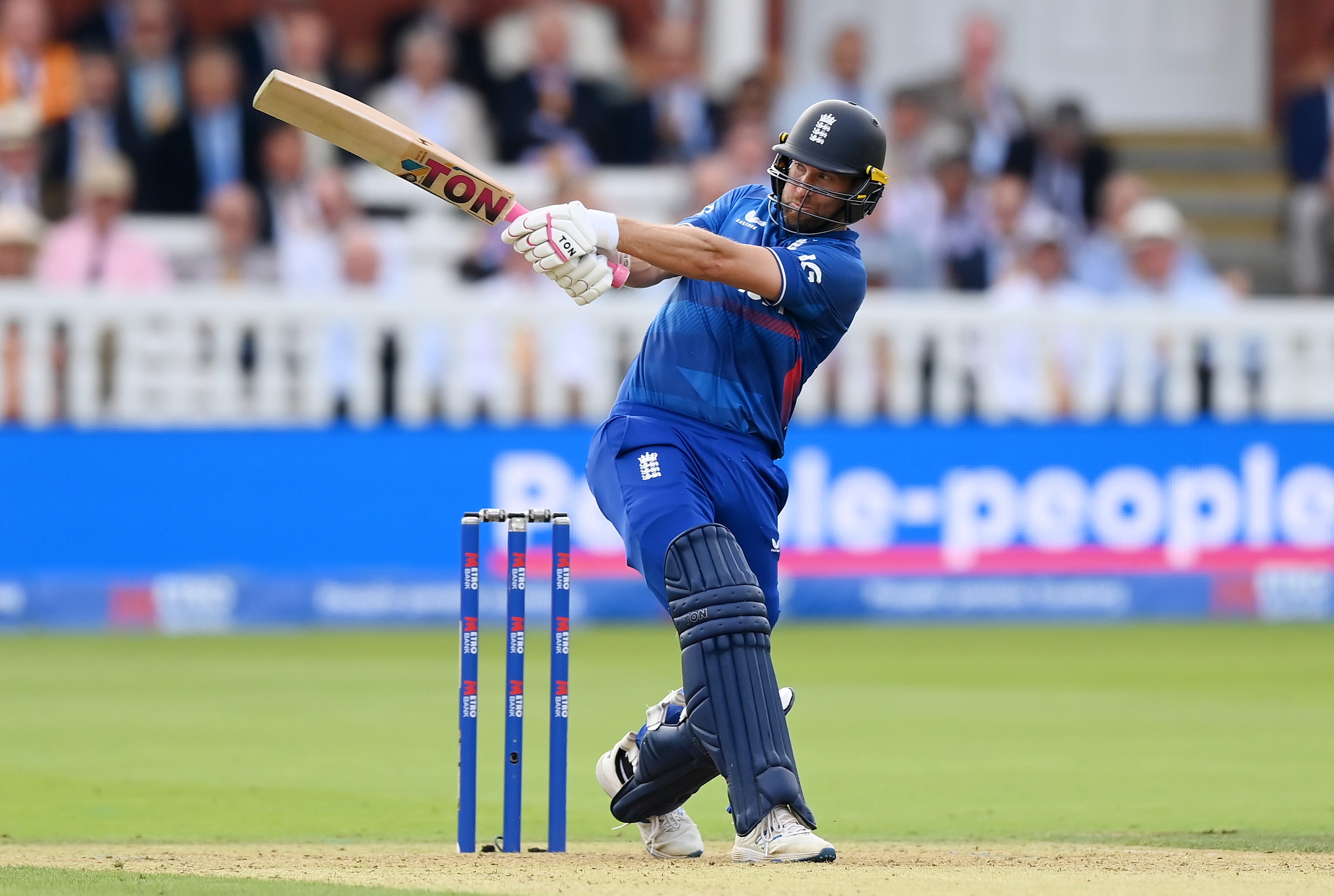 Dawid Malan held the England innings together in the final ODI v New Zealand