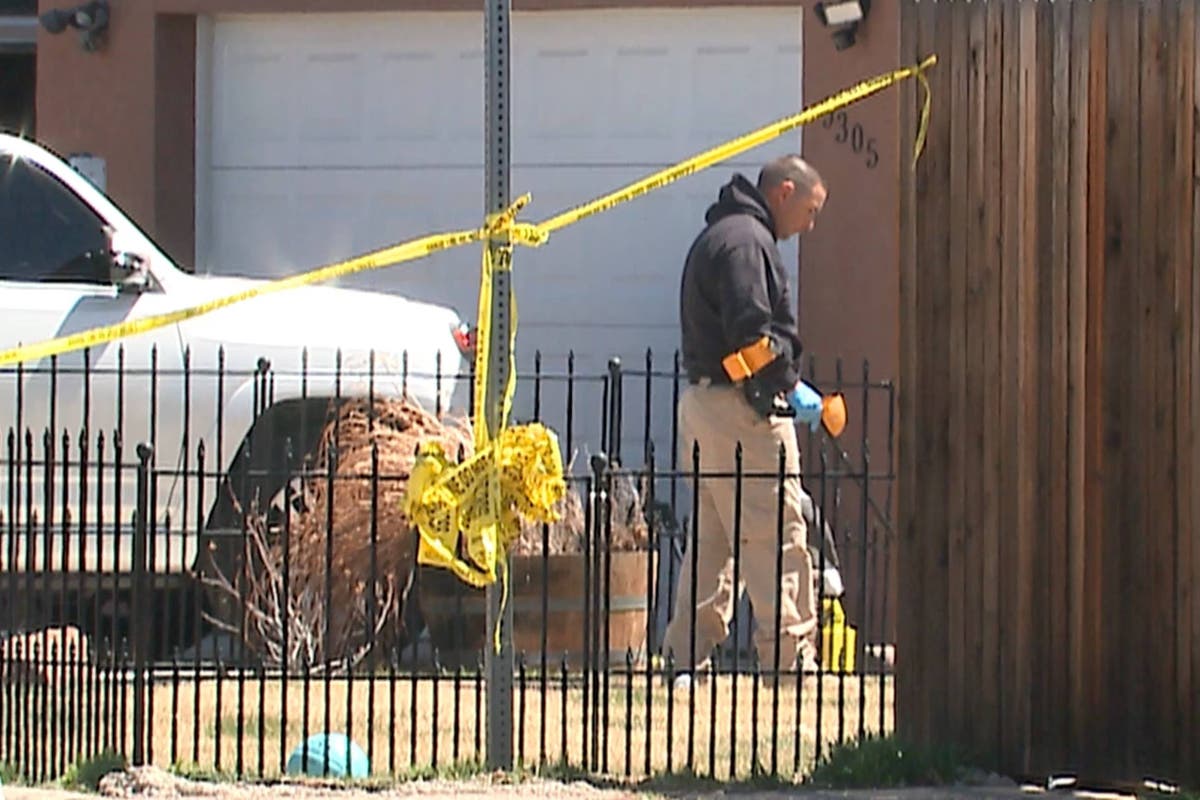 New Mexico woman sues police who went to wrong house and fatally shot her husband - Vimarsana News