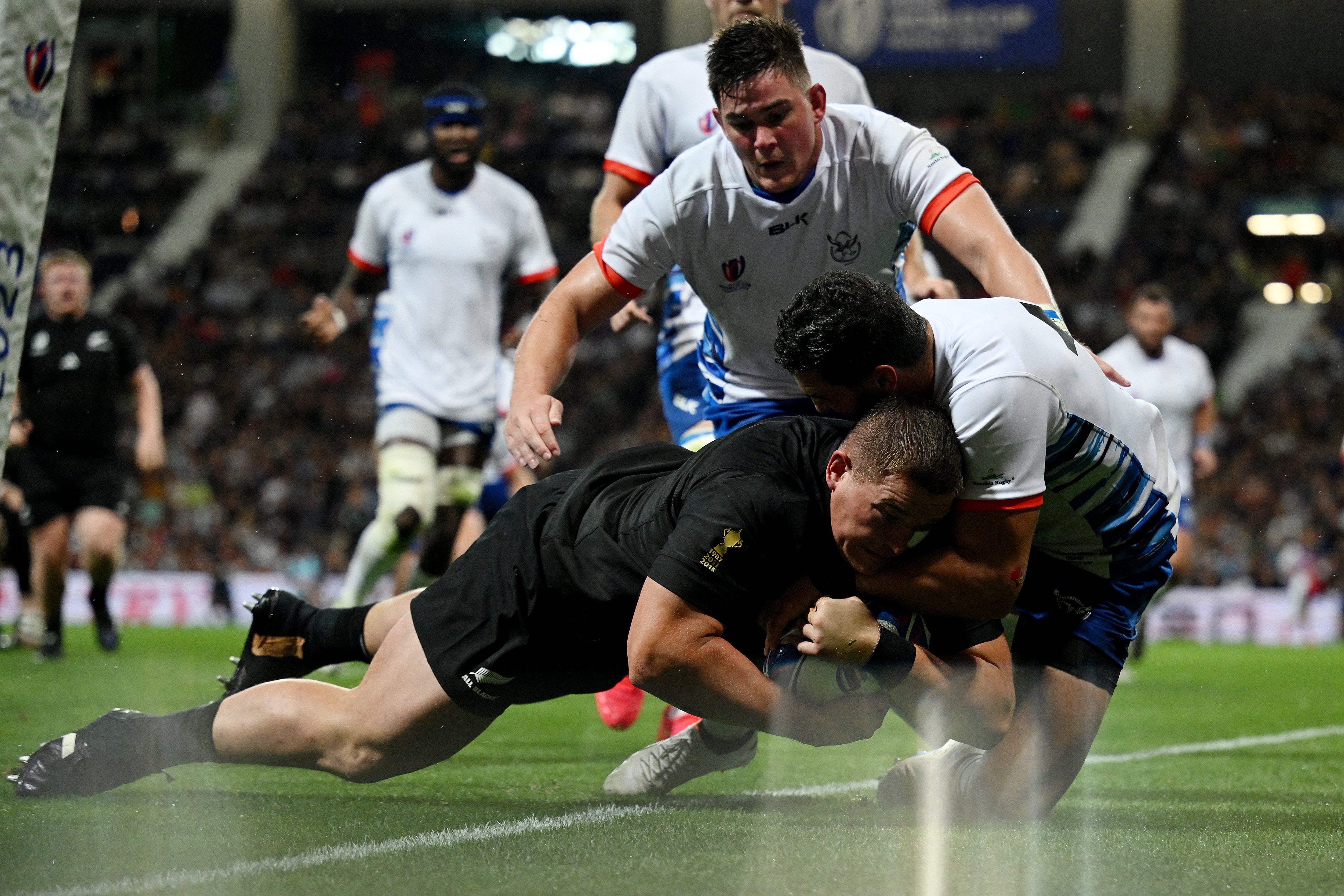 Ethan de Groot scored New Zealand’s seventh try before being sent off just before the end of the game