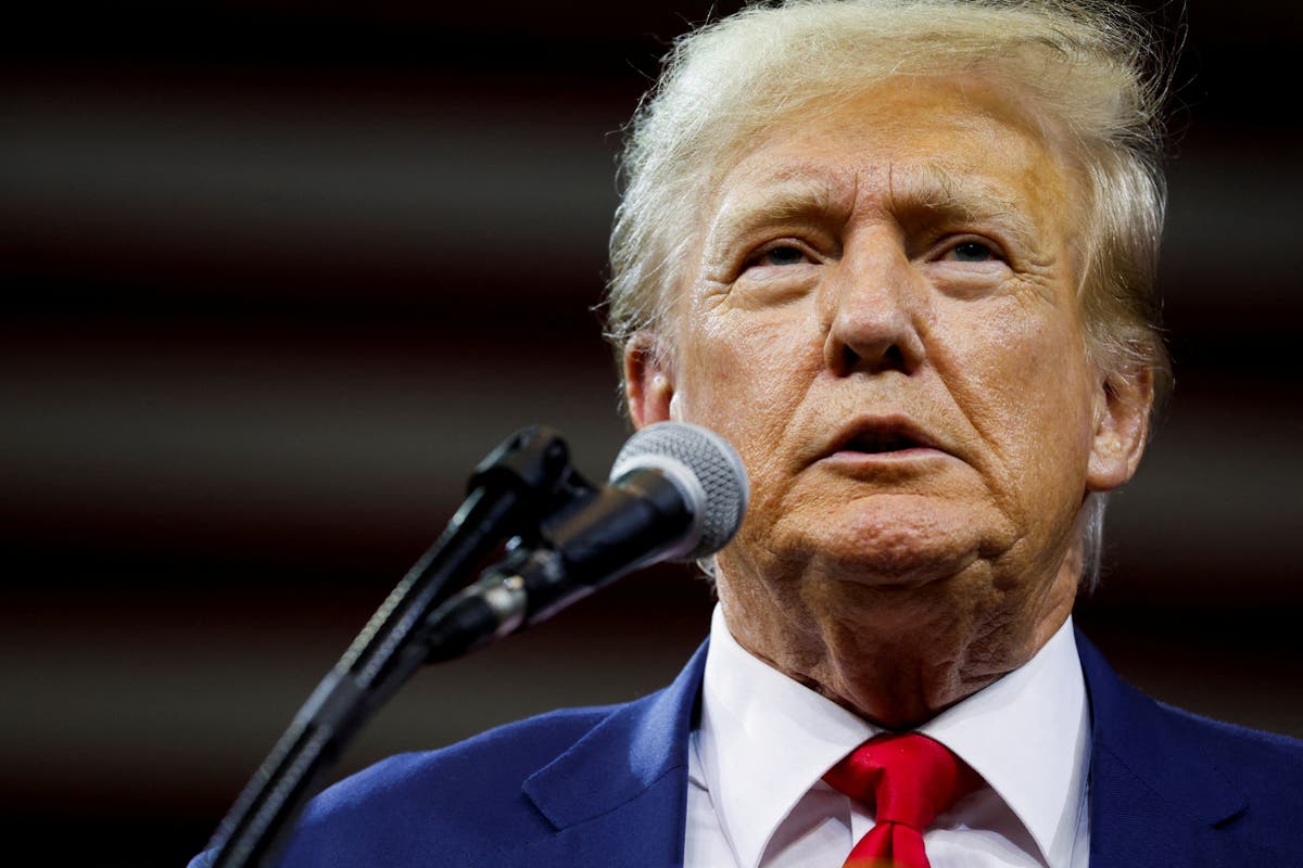 Prosecutors ask judge to restrict Trump&rsquo;s &lsquo;inflammatory&rsquo; attacks surrounding election subversion case