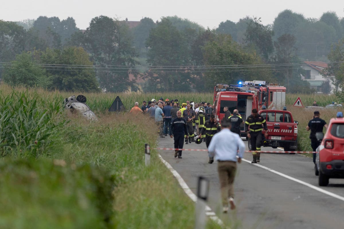 Italian air force aircraft crashes during an acrobatic exercise. A girl on the ground was killed