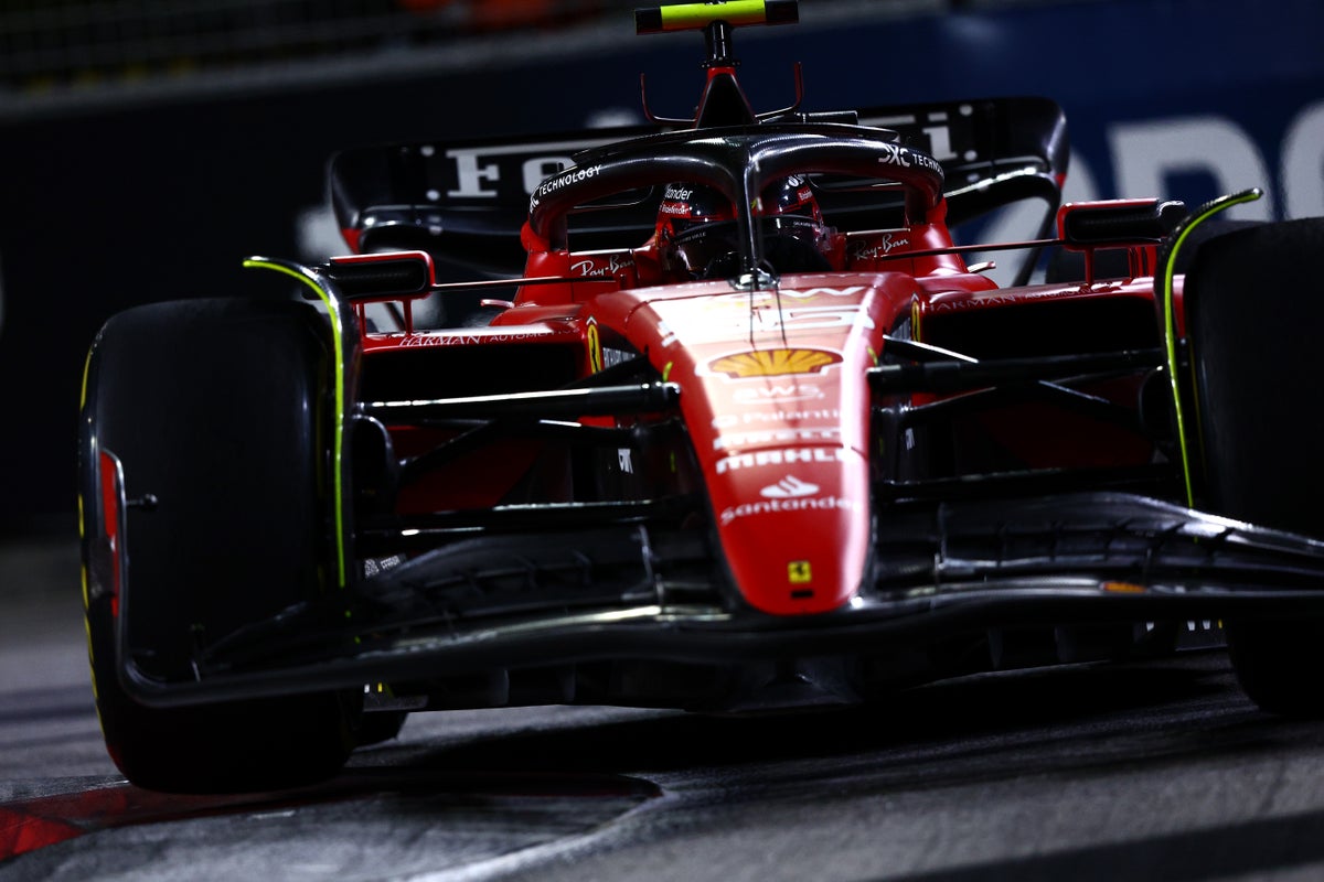 F1 Singapore Grand Prix LIVE: Race updates as Carlos Sainz starts on pole at Marina Bay