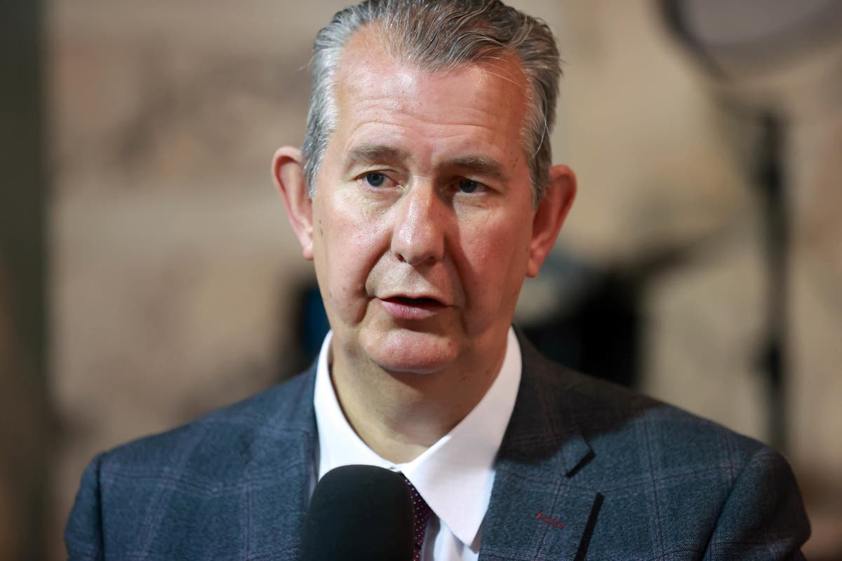 Government must deliver something &lsquo;seismic&rsquo; to convince DUP on a Stormont return