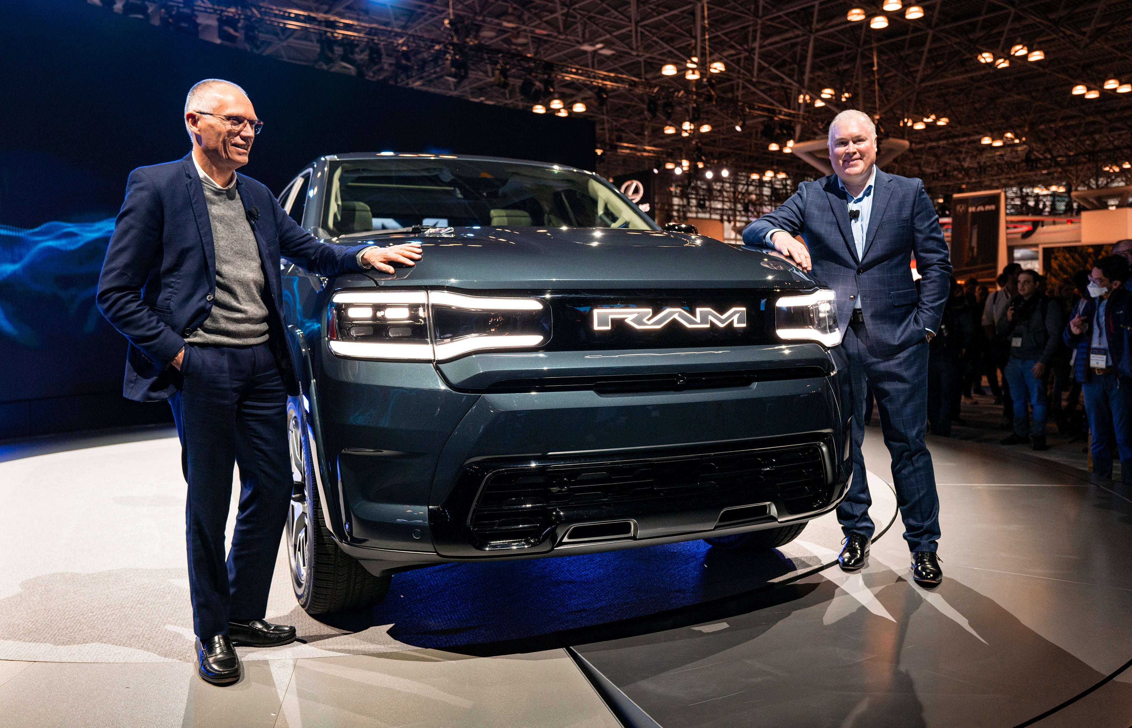 Auto Workers CEO Pay