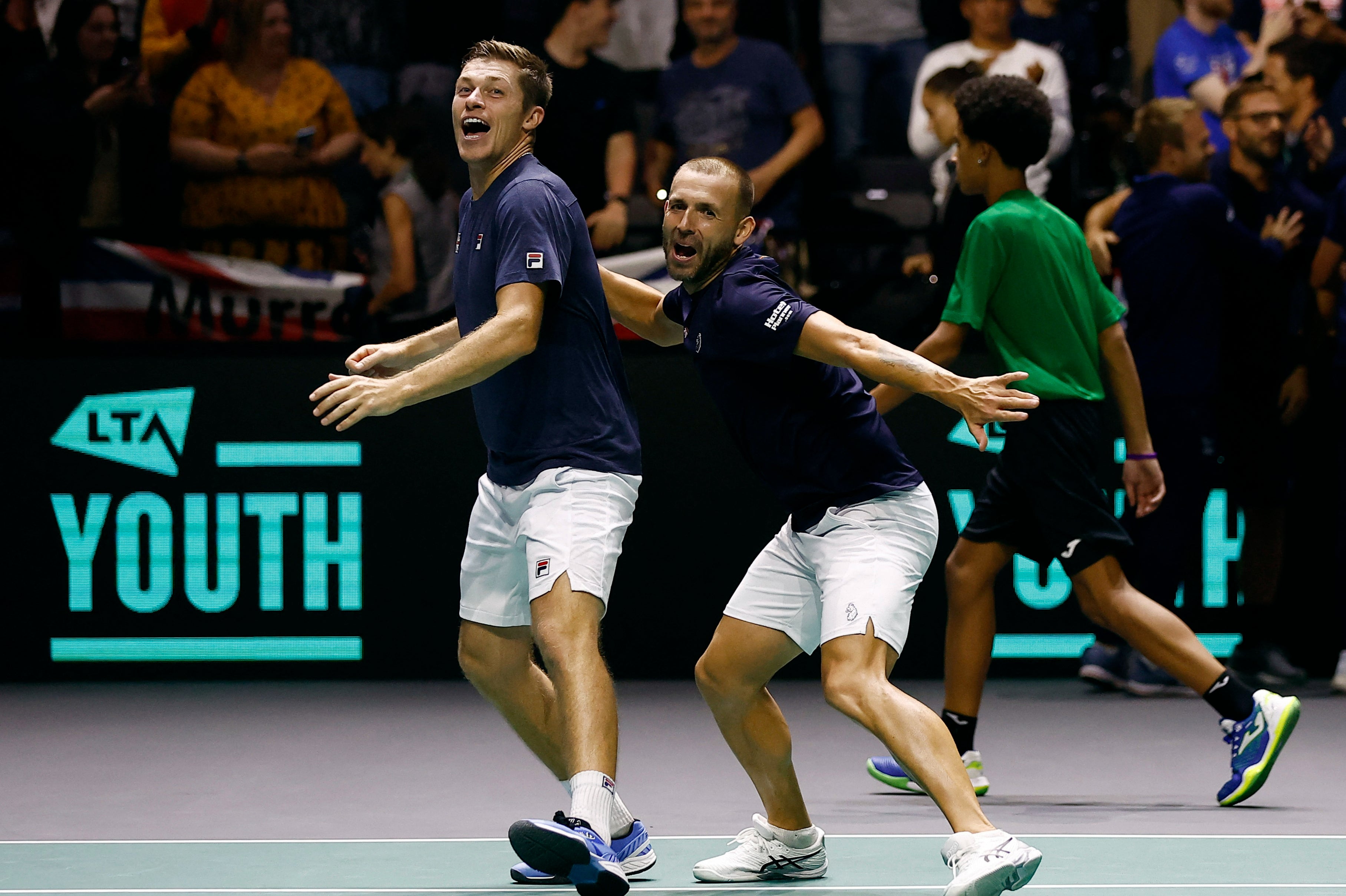 Dan Evans plays the hero as Great Britain notch dramatic Davis Cup win over France The Independent