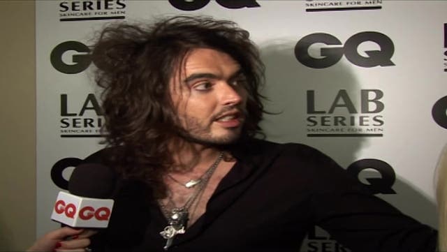 <p>Russell Brand takes part in awkward interview following row with Rod Stewart at GQ awards.</p>