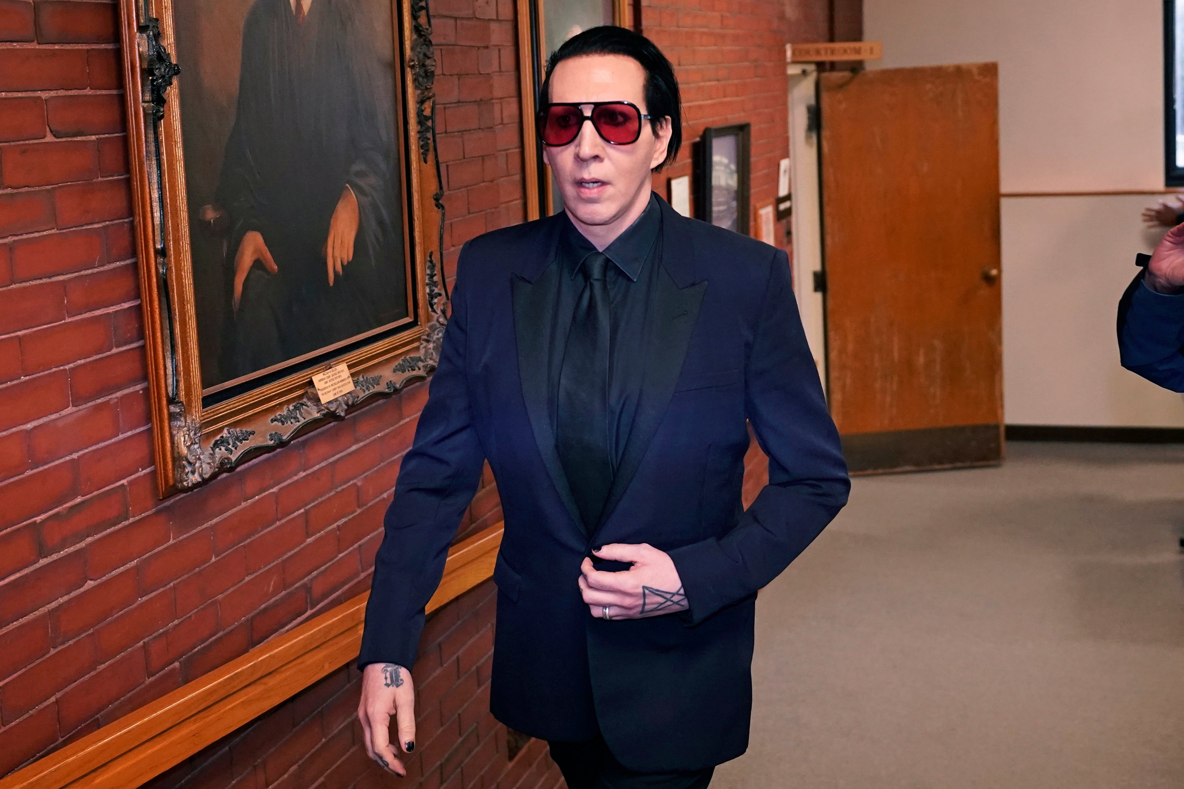 Marilyn manson outlet coat