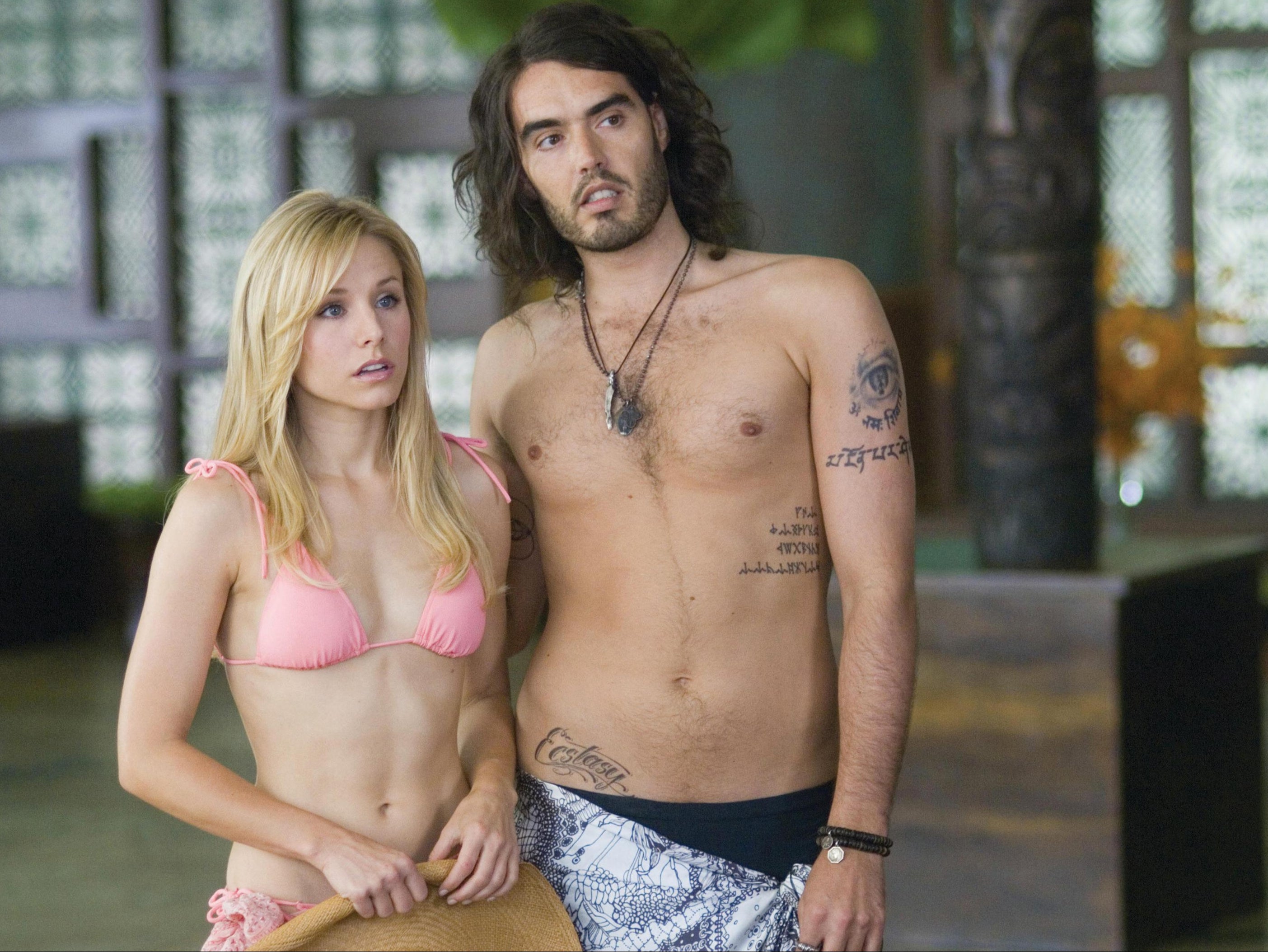 Kristen Bell and Russell Brand in a scene from the film Forgetting Sarah Marshall