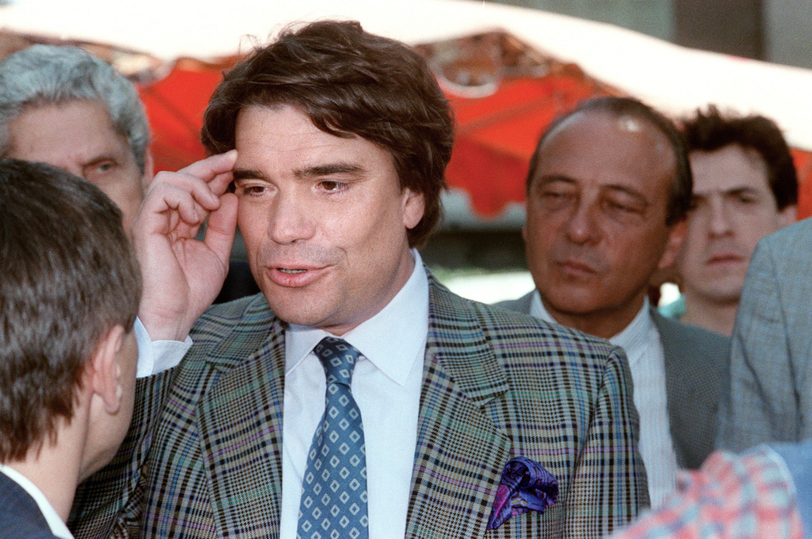 Tapie on the campaign trail in Marseille, on 26 May 1988