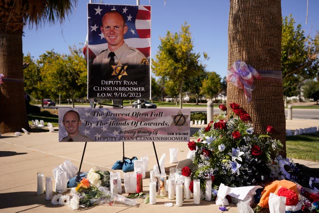 LOS ANGELES-OFICIAL ASESINADO