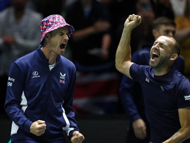 <p>Andy Murray celebrates with Daniel Evans</p>