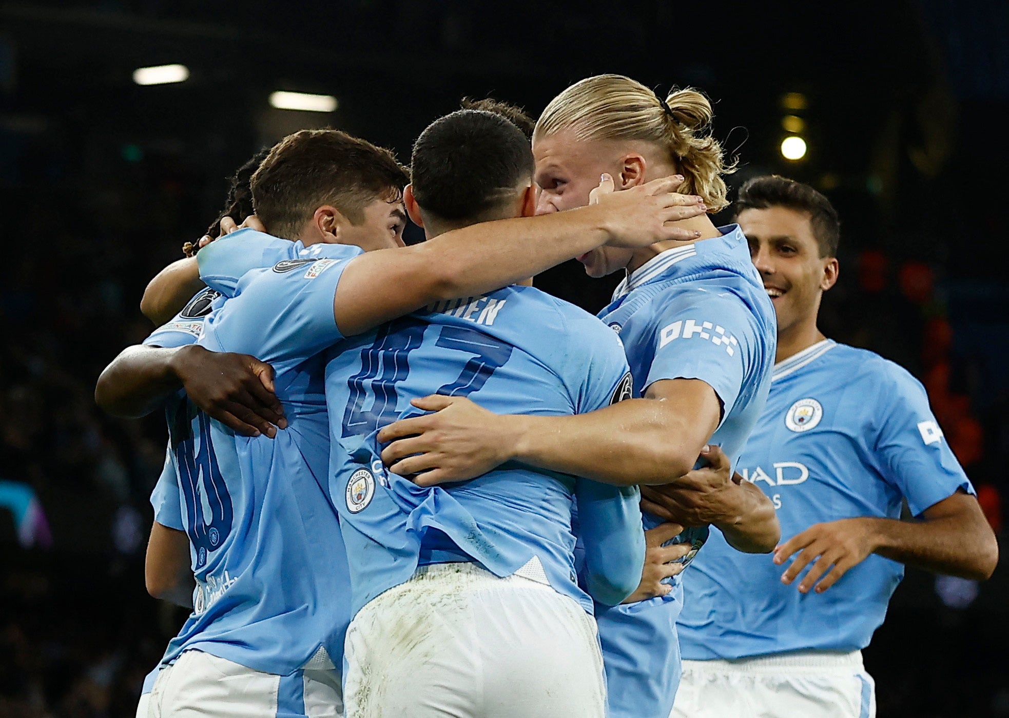 Alvarez helps Man City sweep past Red Star