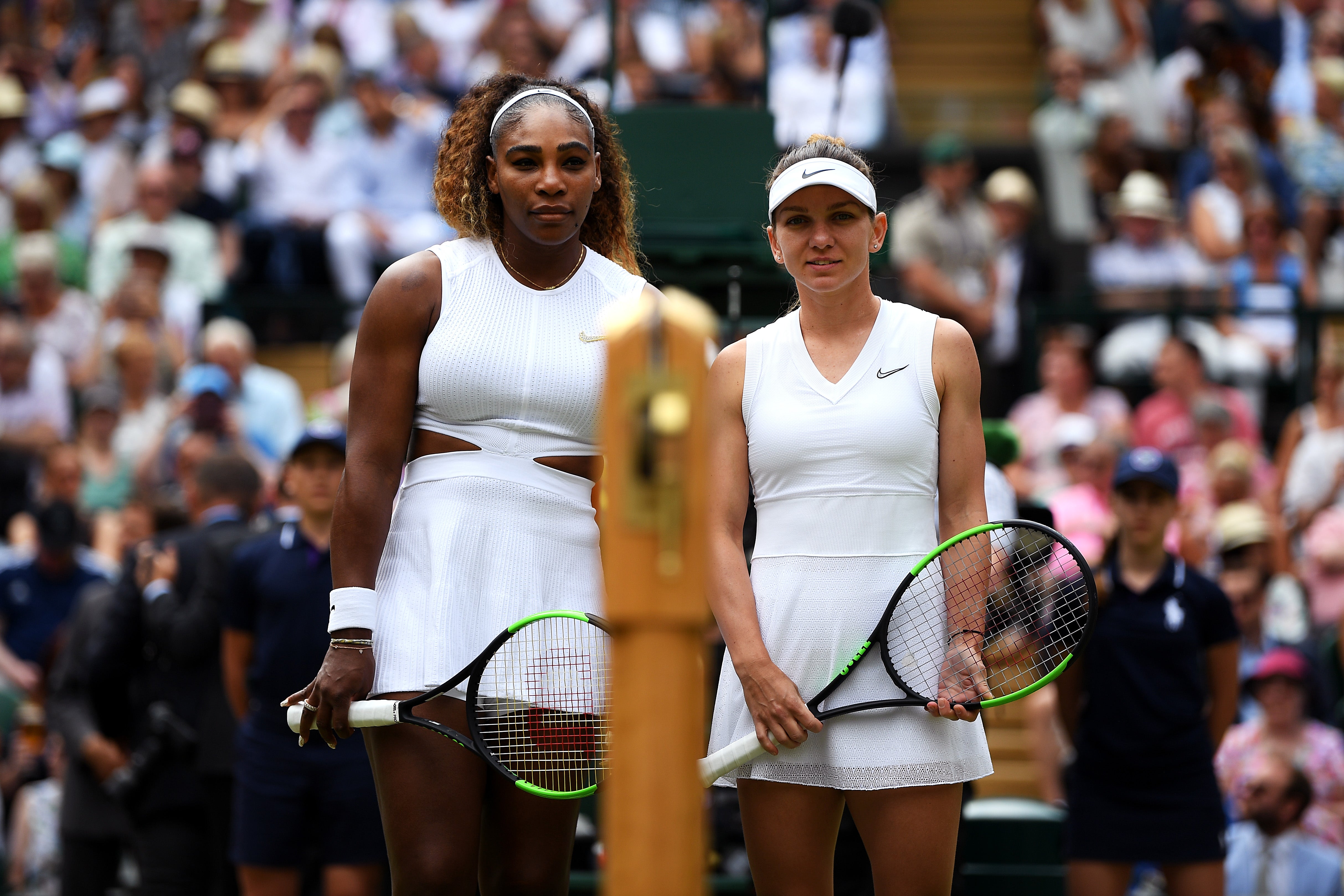 Serena Williams and Simona Halep pose before the 2019 Wimbledon final