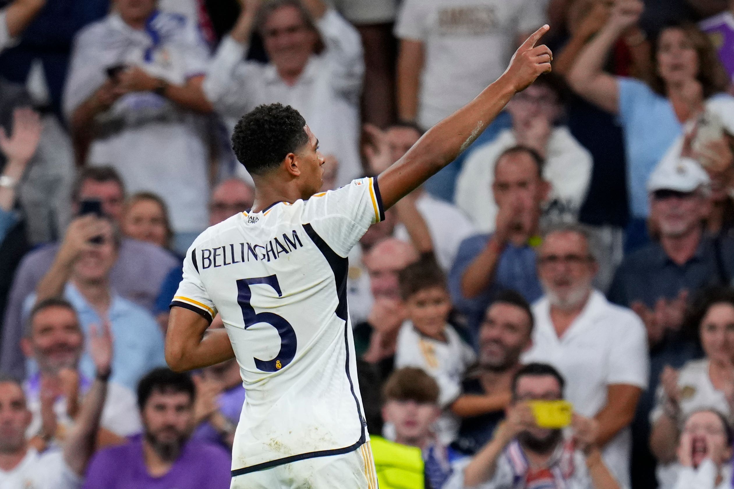 Jude Bellingham scores 1st Real Madrid goal in win vs Man United - Futbol  on FanNation