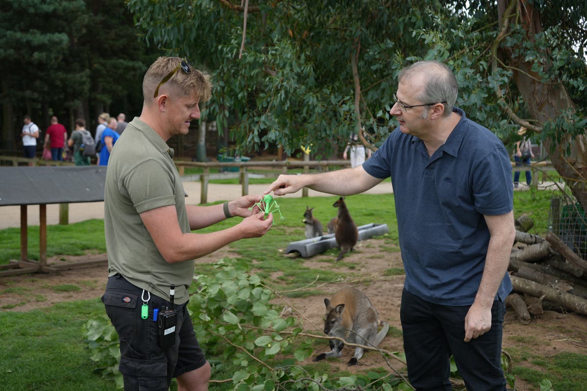 ‘Zoo poo’ could save NHS £1bn a year