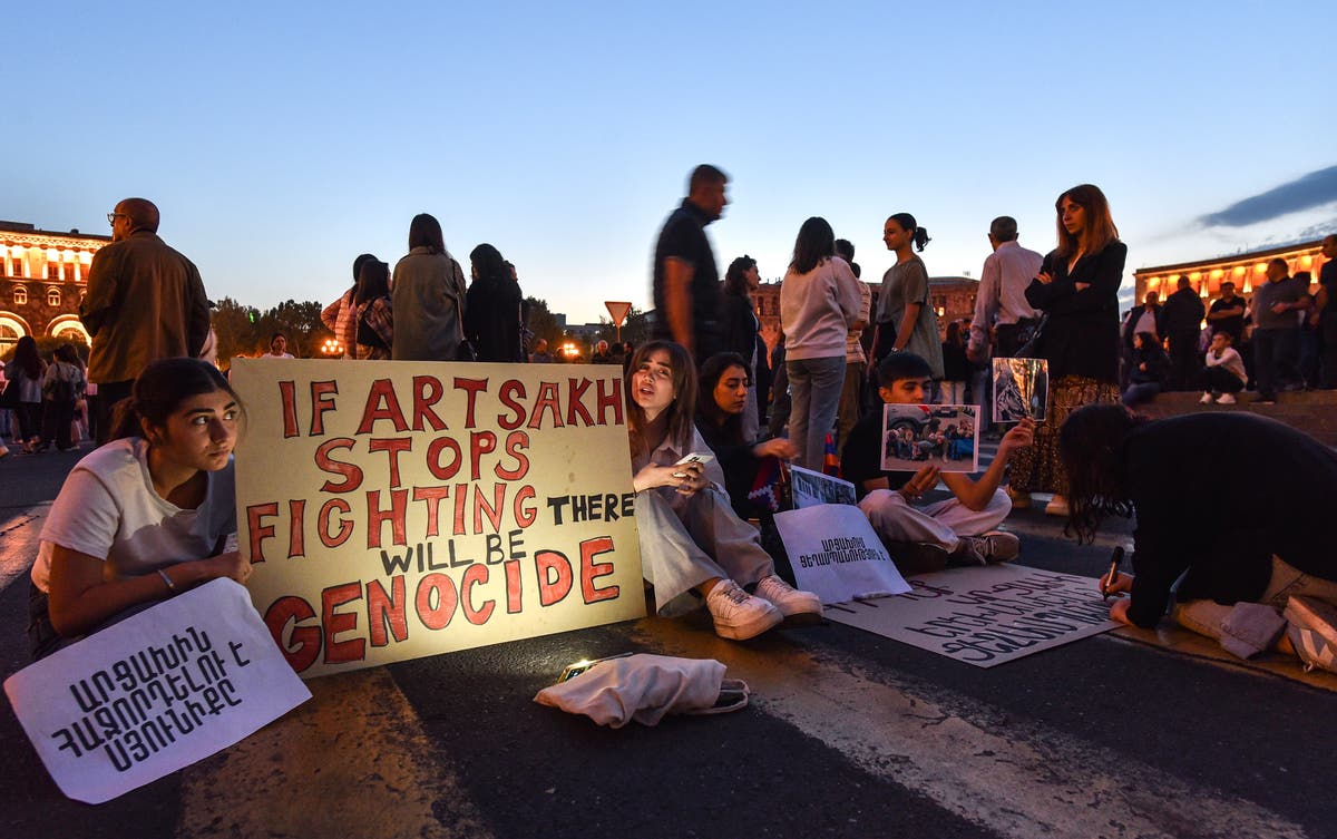 Azerbaijan hails end of Armenian separatists&rsquo; advance in Nagorno-Karabakh