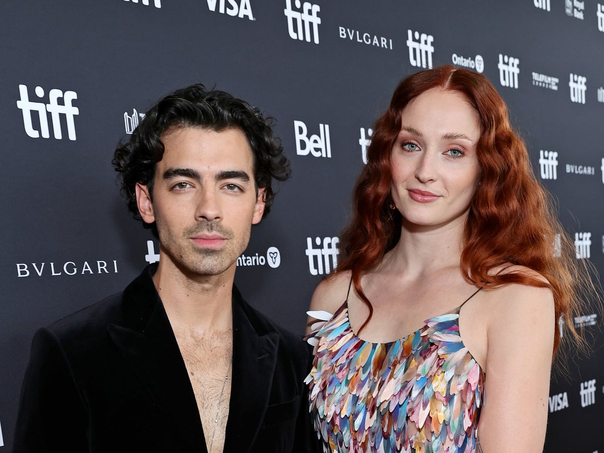 Sophie Turner reportedly sues Joe Jonas to return their two daughters to England