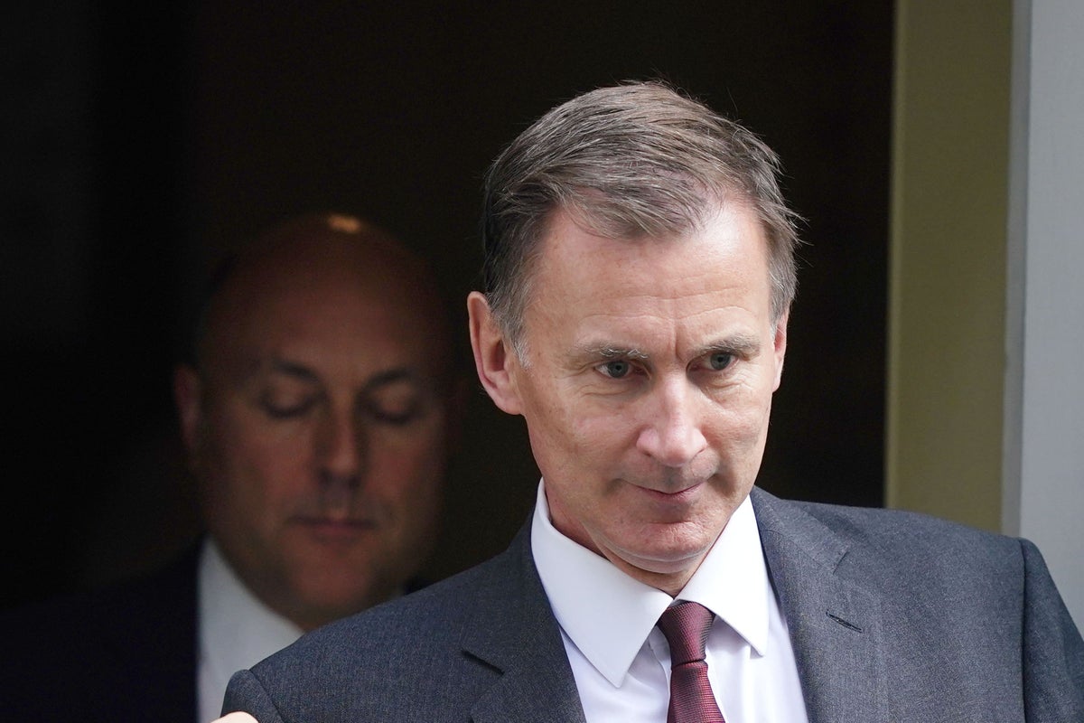 Row after Jeremy Hunt accuses Keir Starmer of plotting to ‘unpick’ Brexit