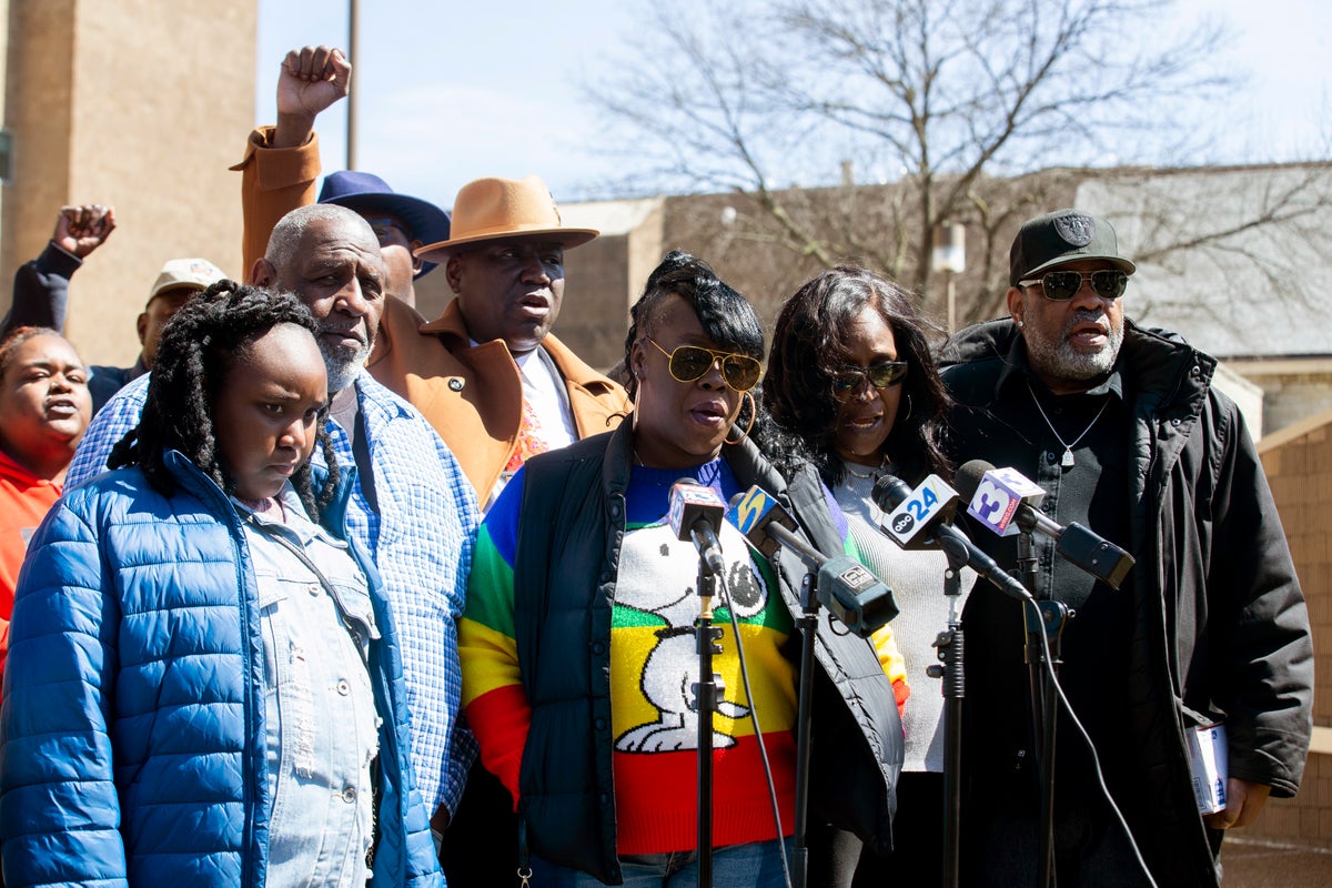 9 deputies charged in death of man beaten in Memphis jail, including 2 ...