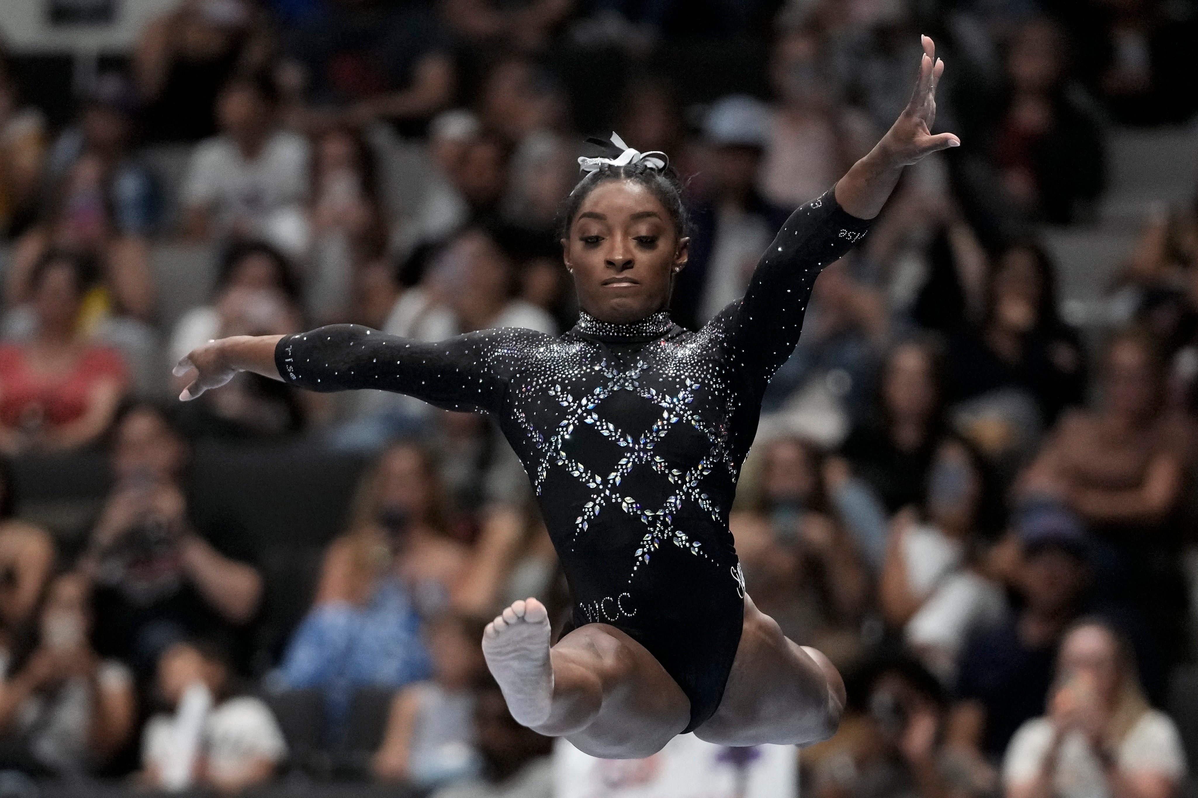 SIMONE BILES