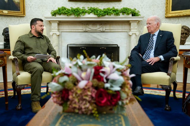 <p>President Joe Biden meets with Ukrainian President Volodymyr Zelenskyy in the Oval Office of the White House, Thursday, Sept. 21, 2023, in Washington. (AP Photo/Evan Vucci)</p>